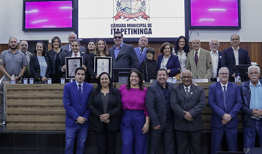 Visualize fotos Sessão Solene: Drª Valéria Cheque Granato e Dr Rafael Domingos Granato Júnior