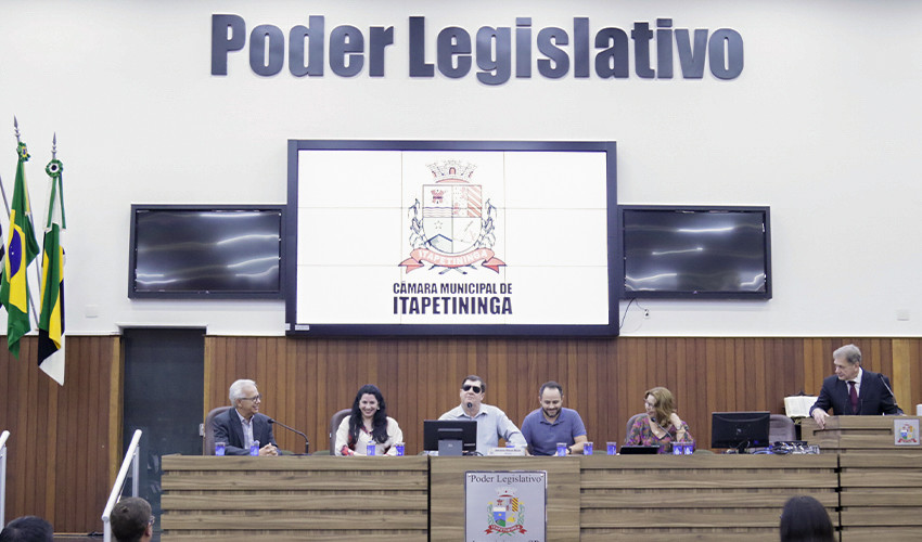Visualize fotos Sessão Solene: Medalha de Reconhecimento aos Profissionais de Sucesso do Ano (2023)